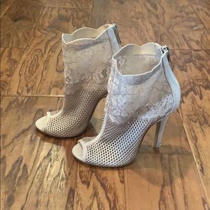 Chinese Laundry Jeopardy Pumps